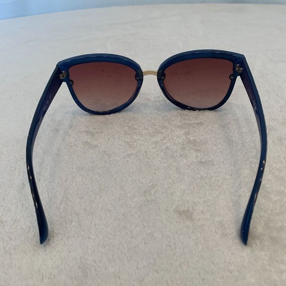 Tahari Cat Eye Sunglasses Blue HYTH0628-A TH899 TSBL - Picture 5 of 11